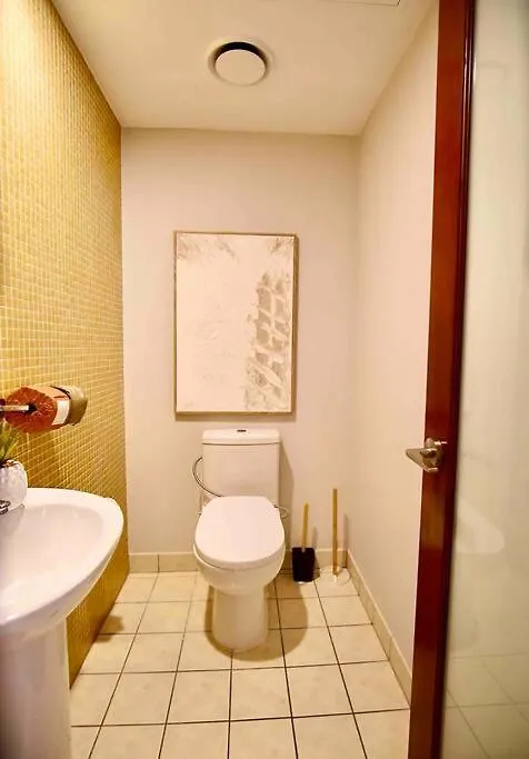 Pet Friendly St Johns Apartment 3 Bed 2 Bath 2 Carpark Brisbane Cbd