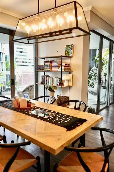 Pet Friendly St Johns Apartment 3 Bed 2 Bath 2 Carpark Brisbane Cbd
