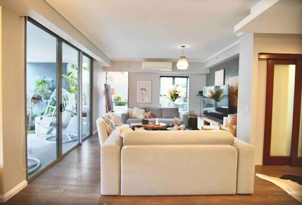 Pet Friendly St Johns Apartment 3 Bed 2 Bath 2 Carpark Brisbane Cbd