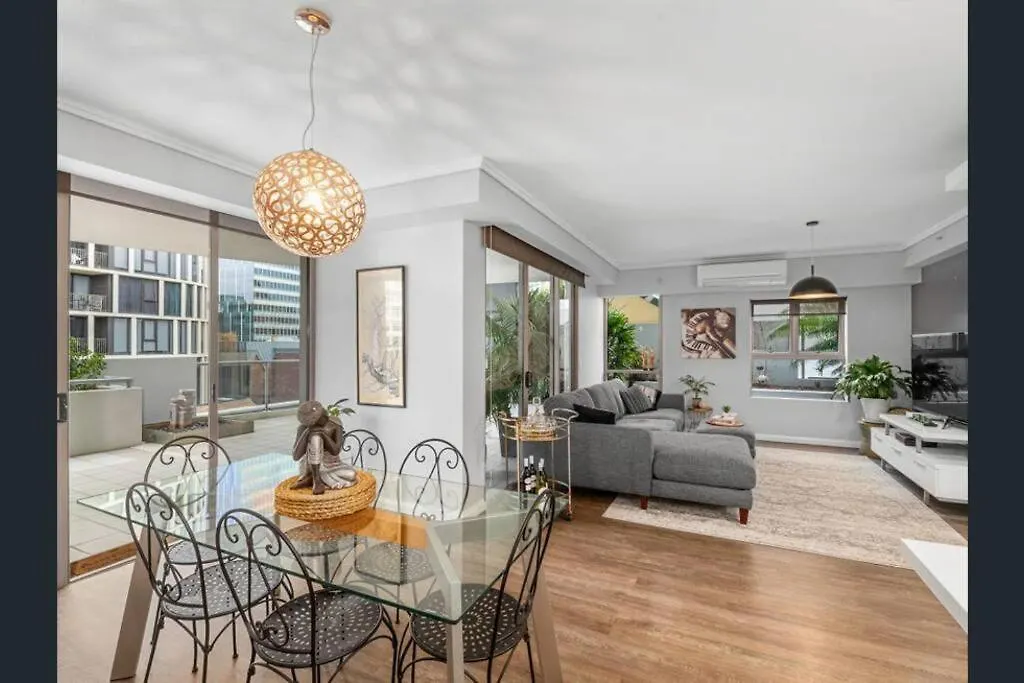 Pet Friendly St Johns Apartment 3 Bed 2 Bath 2 Carpark Brisbane Cbd