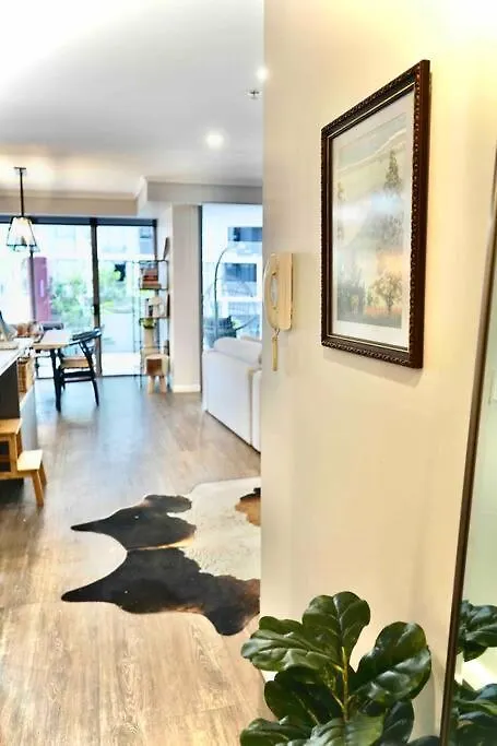 Pet Friendly St Johns Apartment 3 Bed 2 Bath 2 Carpark Brisbane Cbd 0*,